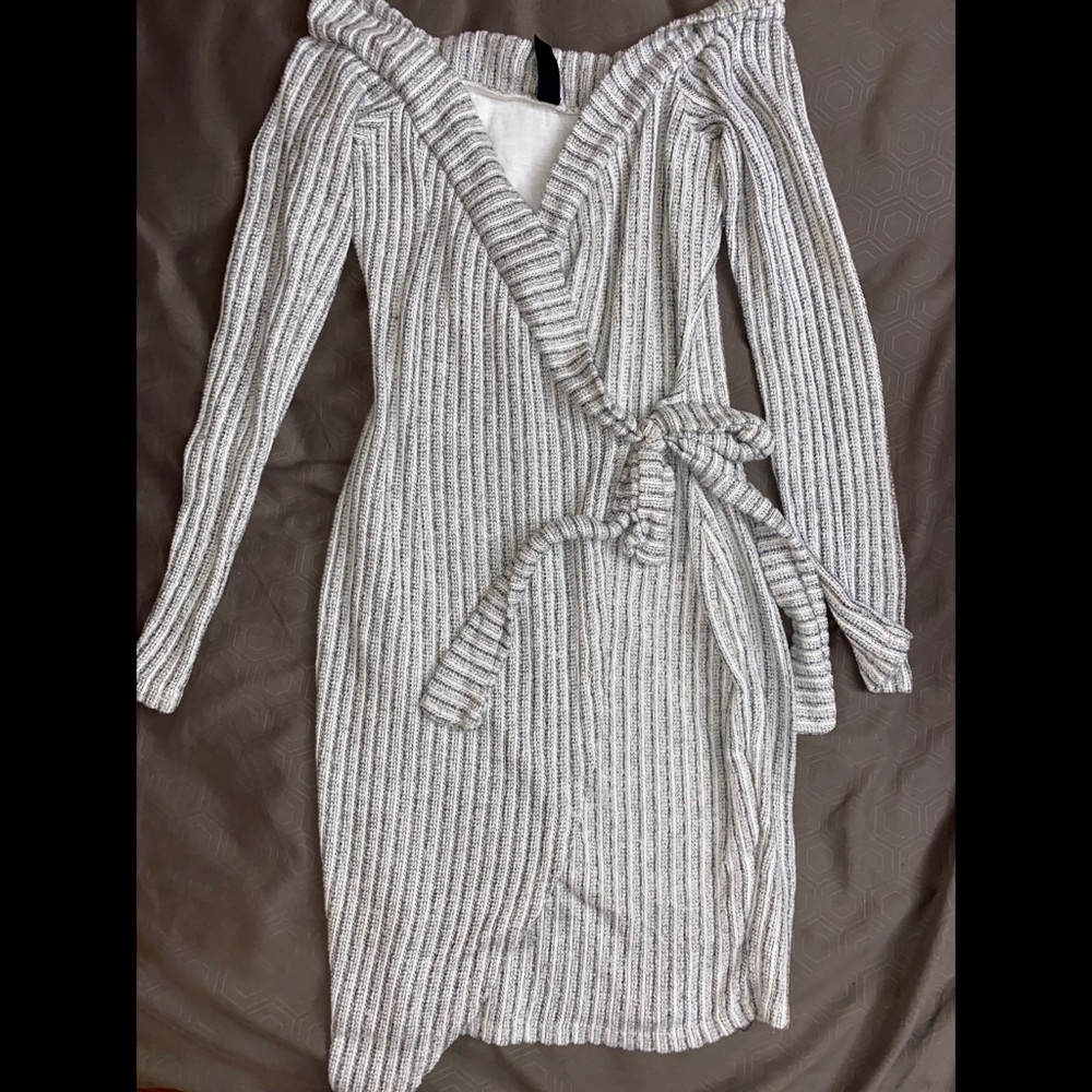 🌸Grey Off Shoulder Dress🌸